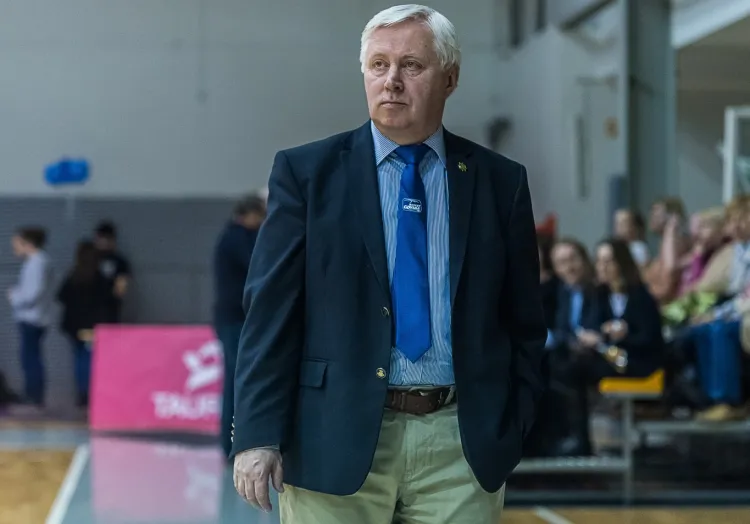 Bogusław Witkowski wierzy, że w nowym sezonie uda się wykonać kolejny krok w stronę odbudowy wielkiej koszykówki w Gdyni.