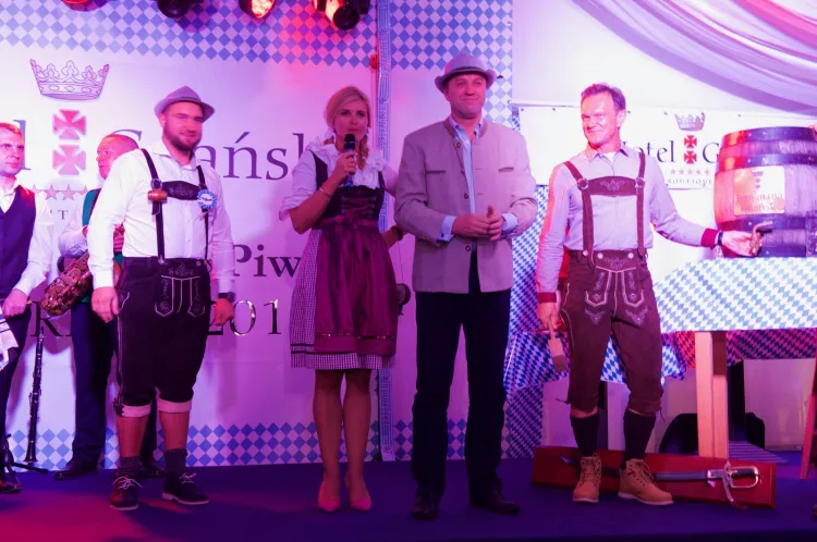 Gościem honorowym Gdańskich Dożynek Piwnych był aktor Cezary Pazury, który odbił pierwszą beczkę limitowanego piwa Oktoberfest. 
