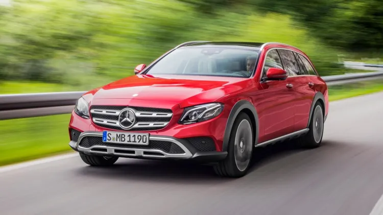 Niedługo w trójmiejskich salonach Mercedes-Benz będzie można kupić  uterenowioną odmianę Klasy E. 