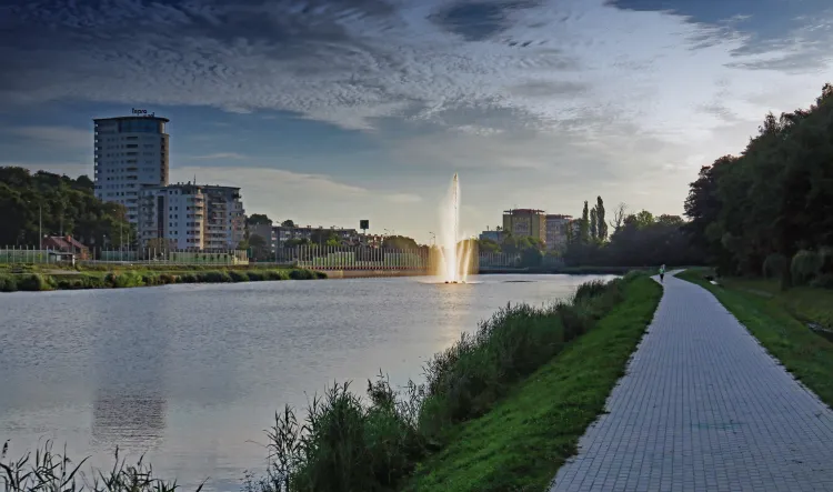 Zbiorniki retencyjne w Gdańsku nie tylko służą niwelowaniu skutków powodzi, ale też stanowią świetne miejsce do wypoczynku.