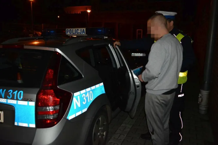 Przez weekend w Sopocie zatrzymano łącznie trzy osoby, które kierowały po alkoholu lub narkotykach. Na zdjęciu mężczyzna, który wiózł cztery osoby, choć wcześniej palił marihuanę.