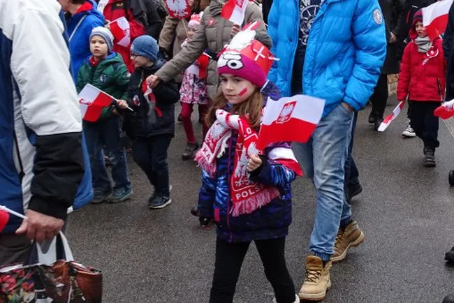 Na Paradzie Niepodległości co roku widać rodziny z dziećmi. To jednak tylko jedna z propozycji na ten weekend.