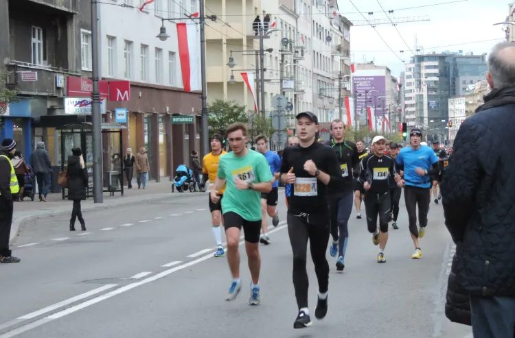Tradycyjnie 11 listopada można spędzić biegając na 10 kilometrów po Gdyni.