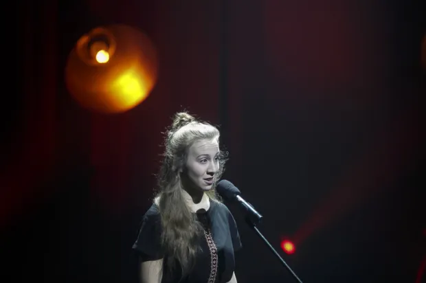 Świetnie wypadła najmłodsza uczestniczka, jeszcze licealistka, Marta Horyza, która dała popis talentu wokalnego i scenicznej swobody.
