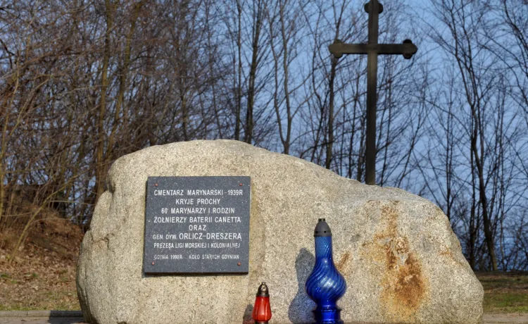 Na cmentarzu znajduje się już m.in. pamiątkowa tablica poświęcona Obrońcom Wybrzeża