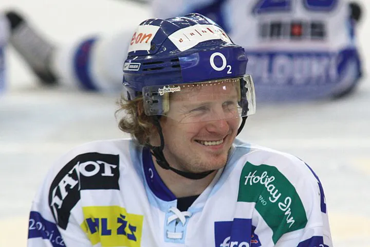 Peter Polodna w hokeja grał już w Czechach, Polsce, a ostatnio Wielkiej Brytanii i Francji.
