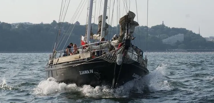 Jacht Zjawa IV z Gdyni utknął na mieliźnie koło półwyspu Falsterbo.