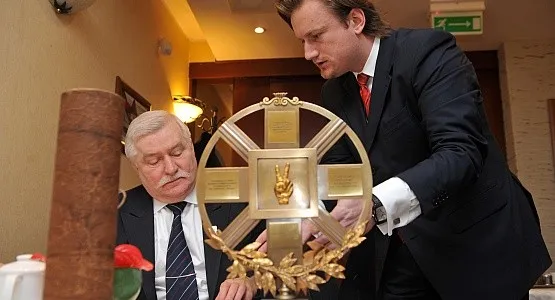 Lech Wałęsa wręczy w tym roku nagrodę swojego imienia Janie Ochojskiej.