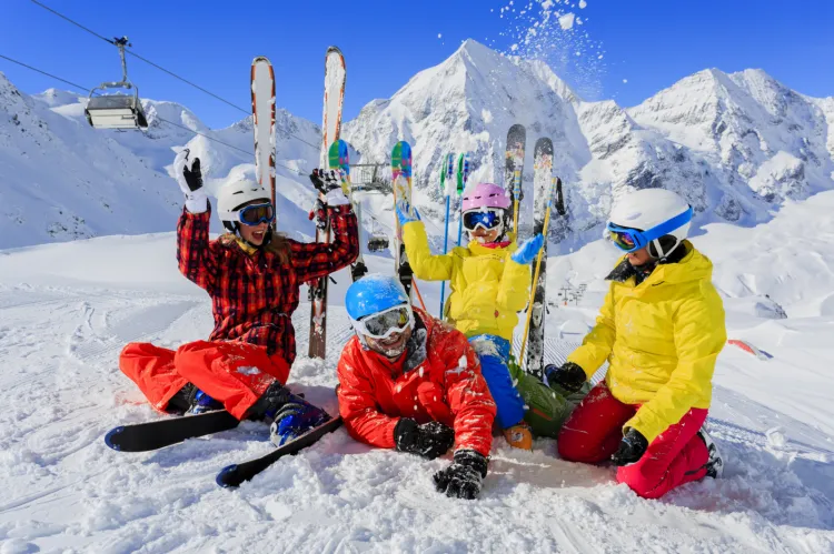 Włoskie Alpy to idealne miejsce na rodzinny wyjazd narciarski.