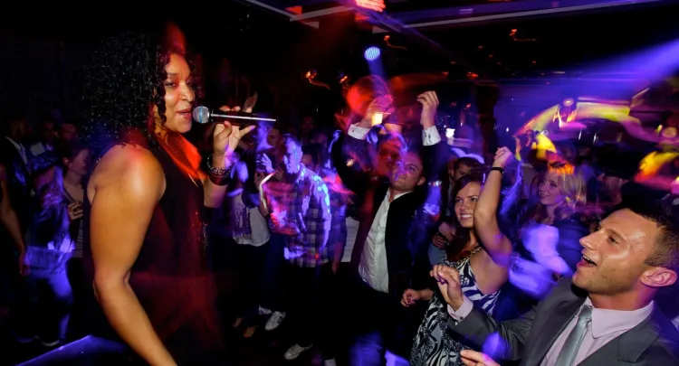 Gwiazda muzyki deep house Lisa Shaw uświetniła otwarcie Unique Club & Lounge w Sopocie.