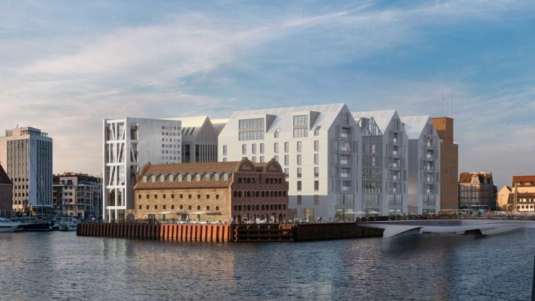 Pierwszy etap zabudowy Wyspy Spichrzów w ramach inwestycji Granaria obejmie budowę części mieszkaniowej (budynki z prawej strony) oraz hotelowej (zrekonstruowane spichlerze na pierwszym planie oraz obiekty po lewej). Realizacja ma się zakończyć na początku 2019 roku. 