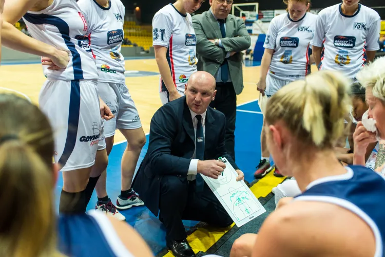 Komplet zwycięstw na Litwie zapewni drużynie trenera Marka Lebiedzińskiego łatwiejszego rywala w ćwierćfinale EEWBL.