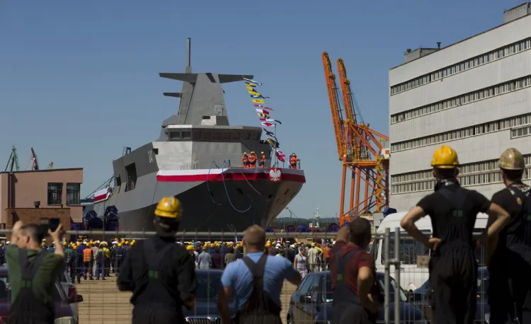 Jako że przetarg na zakup Stoczni Marynarki Wojennej jest otwarty, będą w nim mogły wziąć udział nie tylko podmioty polskie, ale także firmy zagraniczne. 