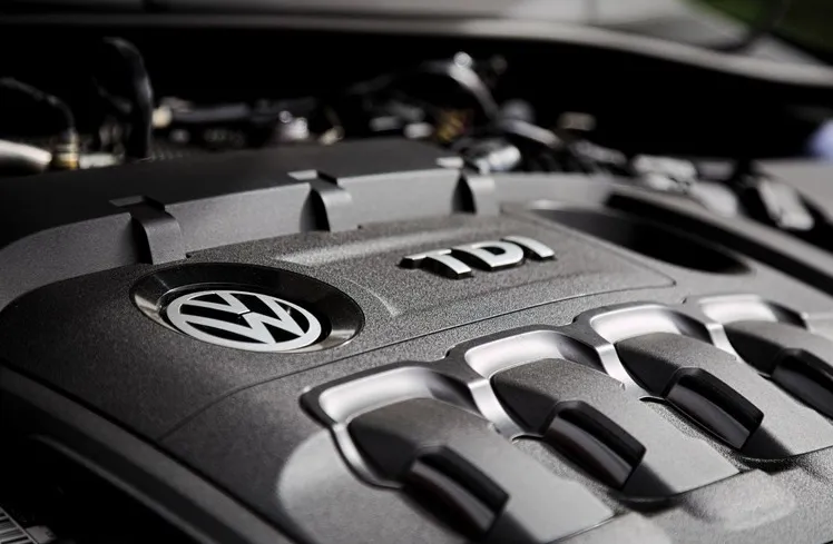 Oprogramowanie zaniżające wyniki emisji szkodliwych spalin zostało zainstalowane w aż 11 mln egzemplarzy VW z silnikami diesla wyprodukowanych w latach 2009-2015.