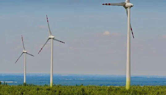 PGE w Gdańsku to nie tylko przejęcie Energi czy PGE Arena. Firma ma zamiar wybudować także elektrownię konwencjonalną oraz farmy wiatrowe. 