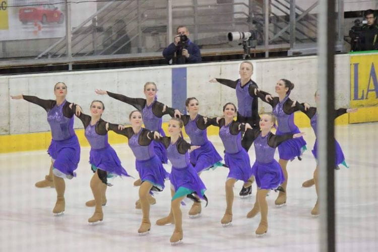Szkółka Iceskater skupia 120 dziewcząt i chłopców, którzy trenują kilka razy w tygodniu.