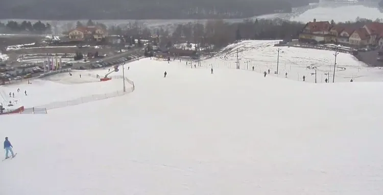 Tak wygląda stok Koszałkowo-Wieżyca, na którym w sobotę odbędą się zawody narciarskie dla amatorów.