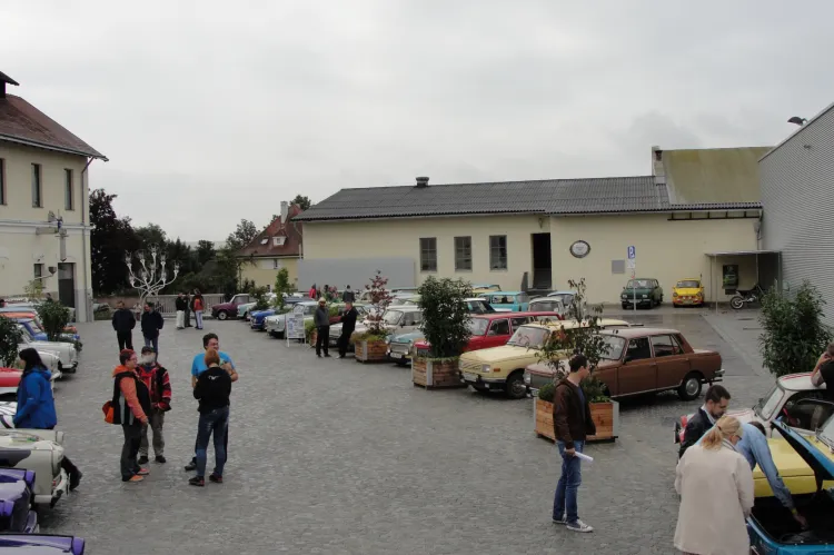 Międzynarodowy Zlot Trabantów.