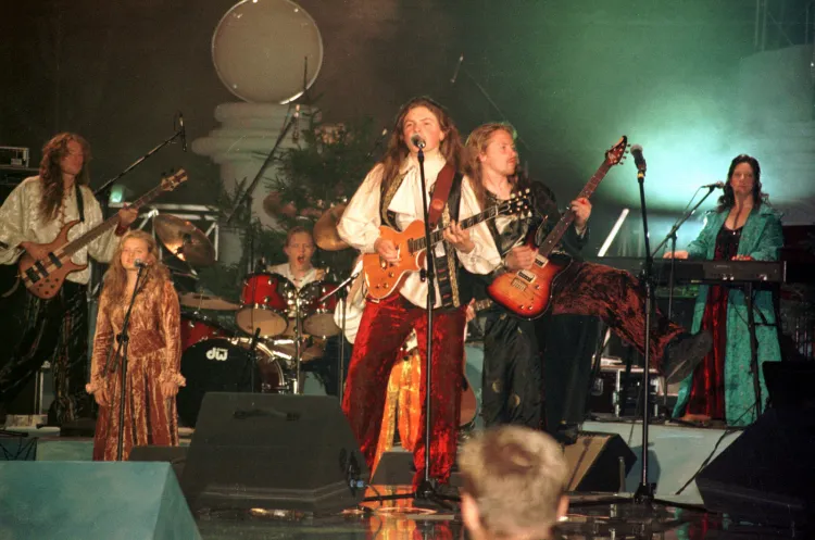 Kelly Family podczas festiwalu muzycznego w Sopocie w 1996 roku.