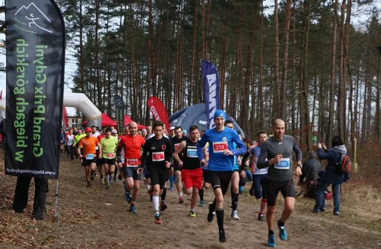 W pierwszej tegorocznej edycji biegu dystans 5 km pokonało 250 uczestników, a po 10 km do mety dotarło 286 uczestników.