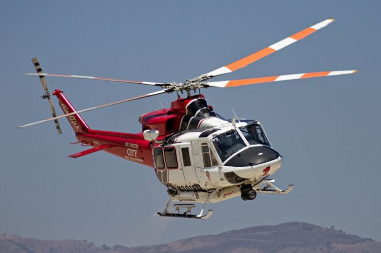 Strażacki śmigłowiec Bell 412EP w Kalifornii.
