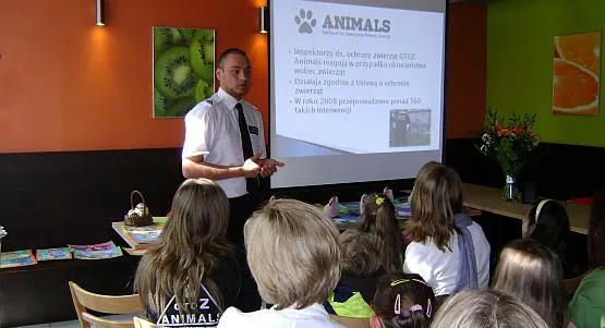 Wykład dla dzieci ze szkół podstawowych &#8222;W jaki sposób należy reagować, kiedy jesteśmy świadkiem niehumanitarnego podejścia do zwierząt&#8221;.