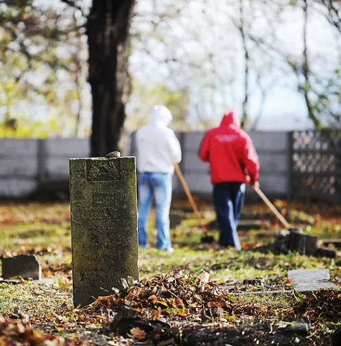Skazani porządkują i remontują też m.in. cmentarz żydowski w Gdańsku.