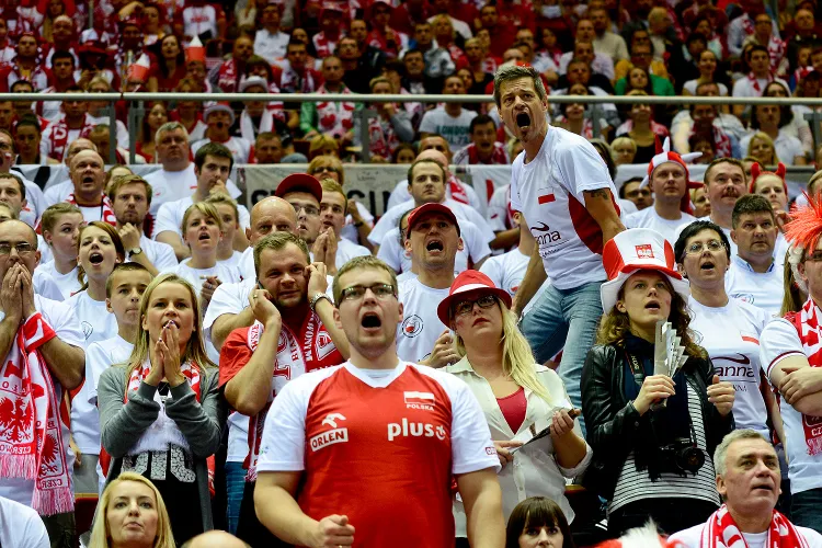 Blisko 22 tys. biletów na dwa grupowe mecze Polaków w Ergo Arenie podczas siatkarskich mistrzostw Europy zostały wyprzedane. 10 maja do sprzedaży trafi dodatkowa pula zaledwie kilkuset wejściówek.