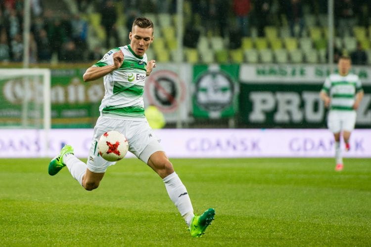 Lukas Haraslin strzelił 2 z 3 goli, które strzeliła dotychczas Lechia w grupie mistrzowskiej. Dzięki bramce Słowaka biało-zieloni skończyli z wyjazdową serią bez wygranej, która trwała od 15 października ubiegłego roku. 