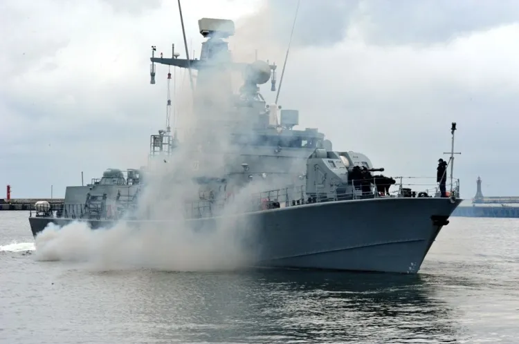 Na Bałtyku codziennie jest 2-3 tysiące jednostek handlowych i pasażerskich, więc wojsko ćwiczy ich ochronę.