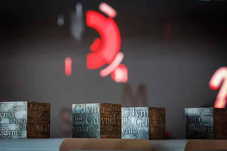 Wyłoniono 20 finalistów Nagrody Literackiej Gdynia, jednej z najważniejszych nagród literackich w Polsce, przyznawanej polskim twórcom. 