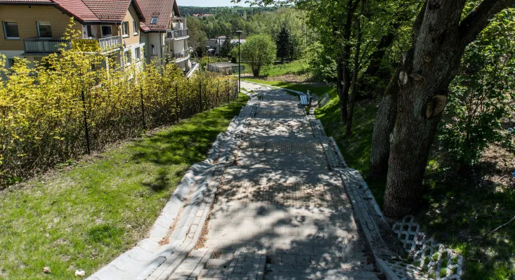 Schody łączące ulice Szefki i Siega to ważne połączenie dla mieszkańców, na które czekali od lat. 