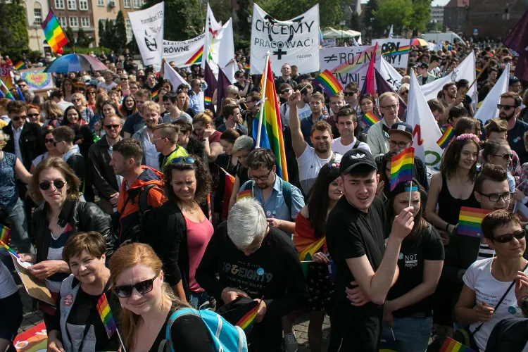 W związku z sobotnim Marszem Równości i manifestacją narodowców we Wrzeszczu, kierowcy i mieszkańcy Gdańska muszą liczyć się z utrudnieniami w ruchu. 