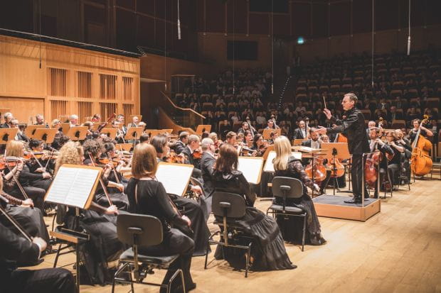 W tym roku Orkiestra PFB zagra podczas wszystkich trzech Koncertów Promenadowych, zarówno w sali koncertowej jak i na scenie letniej.