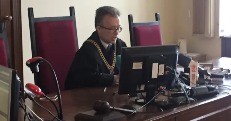 Sędzia Michał Jank wygłasza uzasadnienie wyroku.