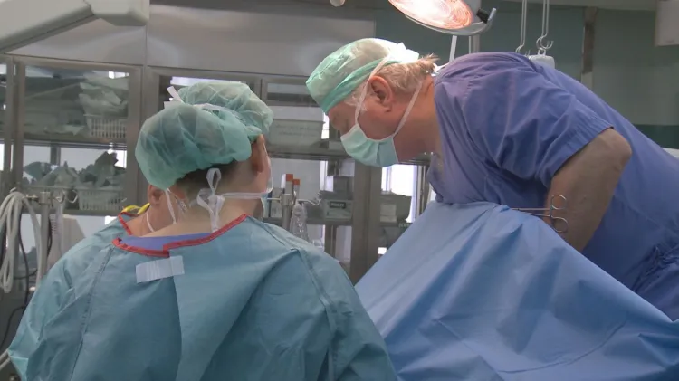 Nowatorskie operacje zastawek serca odbyły się do tej pory w UCK cztery razy. W planach są kolejne operacje. 