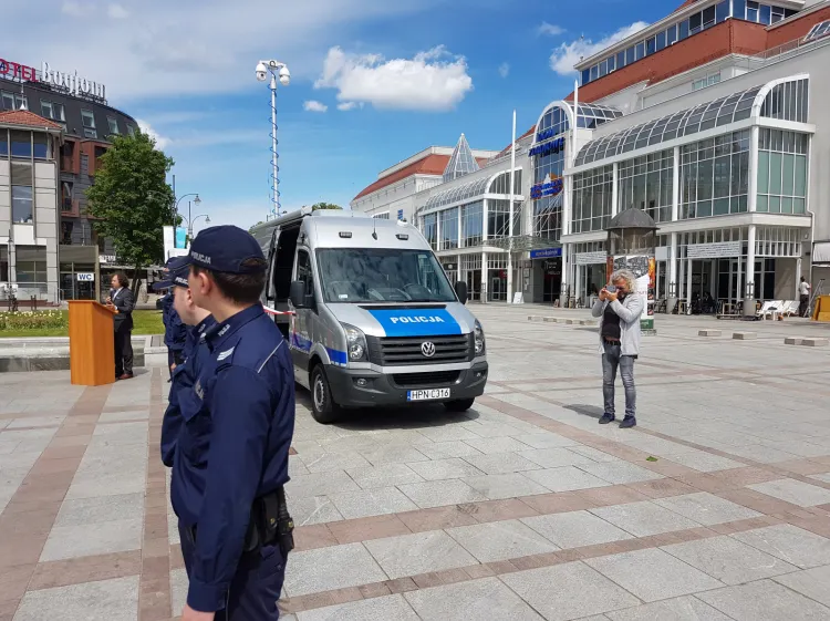 Pojazd został zakupiony przez policję i miasto, kosztował pół miliona złotych.
