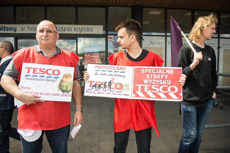  Protest pracowników pod gdyńskim Tesco
