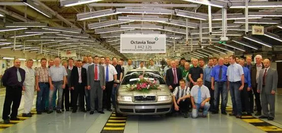 Ostatni egzemplarz Skody Octavii Tour pierwszej generacji w czeskiej fabryce VW w Vrchalbi.