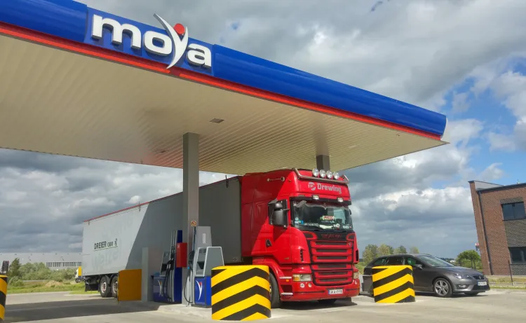 Automatyczne stacje Moya to nie tylko najlepszej jakości paliwo, to również szereg udogodnień dla kierowców samochodów ciężarowych.