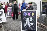 Wernisaż wystawy "Co z Was wyrośnie?". Składa się ona ze zdjęć 19 ambasadorów Gdańskiego Archipelagu Kultury.