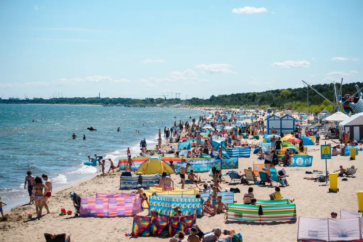 Choć gdańskie plaże będą sprzątane codziennie, wszelkie zastrzeżenia w tej kwestii można zgłaszać pod nr telefonu 58 302 36 99.
