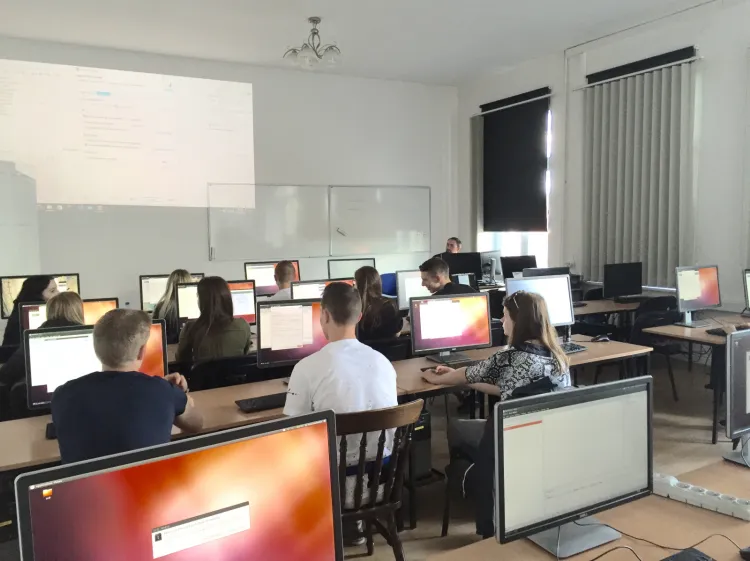 Przyszłych studentów zaprasza do siebie gdański oddział Polsko-Japońskiej Akademii Technik Komputerowych, który ma w swojej ofercie dwa kierunki studiów: informatyka i grafika.