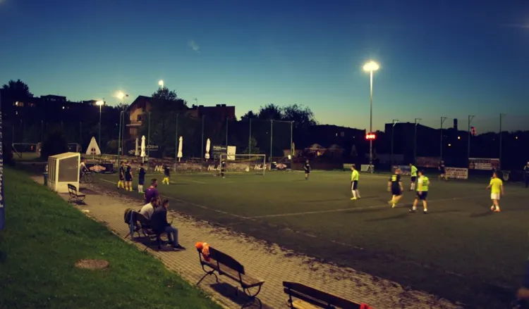 Turniej rozgrywany jest na obiekcie Sportowym Checz w Gdyni, przy ul.Zamenhofa 17.