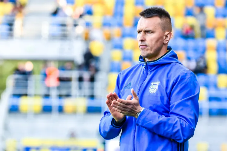 Trener Leszek Ojrzyński widzi miejsce w składzie Arki dla Patryka Kuna, ale dostrzega także piłkarzy, dla których poziom ekstraklasy jest za wysoki.