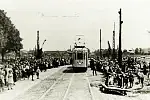 Ulica Stryjewskiego 1 lipca 1927 r., czyli w pierwszym dniu kursowania tramwajów na Stogi.