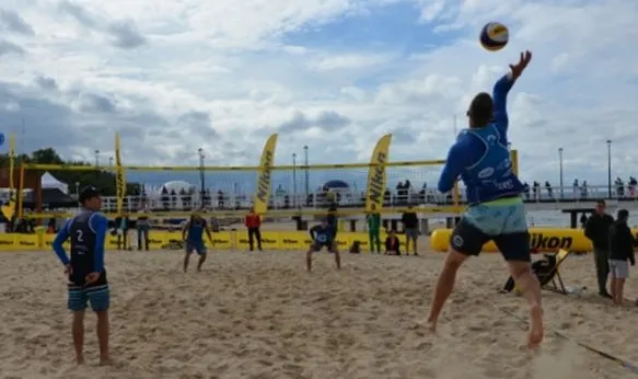 Aktywny weekend to także turnieje siatkówki plażowej.