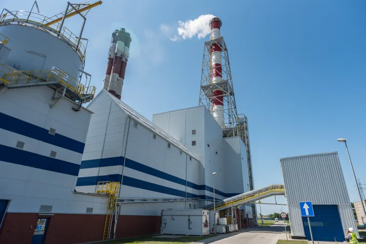 EDF Polska Oddział Wybrzeże produkuje ciepło i energię elektryczną na potrzeby mieszkańców oraz wielu przedsiębiorstw i instytucji w Gdańsku, Gdyni, Sopocie i Rumi.