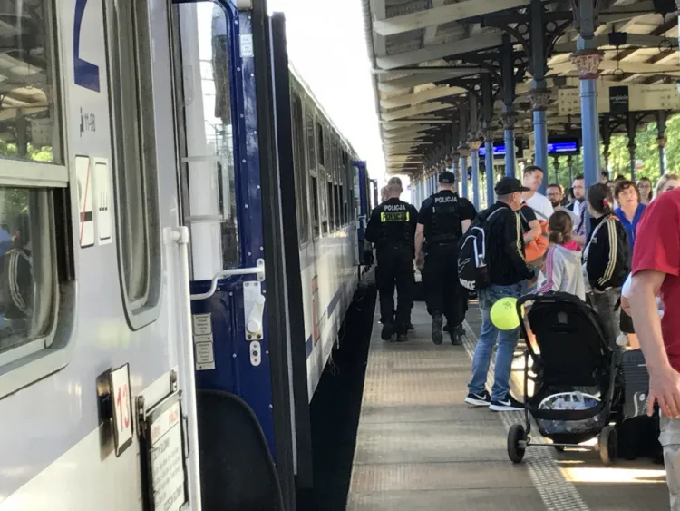 Ewakuacja pociągu TLK Stańczyk na stacji w Sopocie.