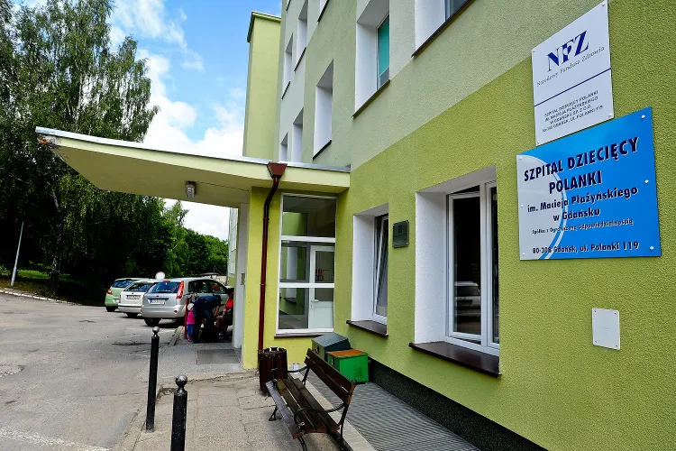 Dziewczynka zakażona bakterią wywołującą m.in. sepsę trafiła do Szpitala Dziecięcego Polanki w Gdańsku. 